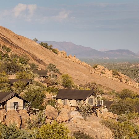 Erongo Wilderness Lodge โอมารูรู ภายนอก รูปภาพ