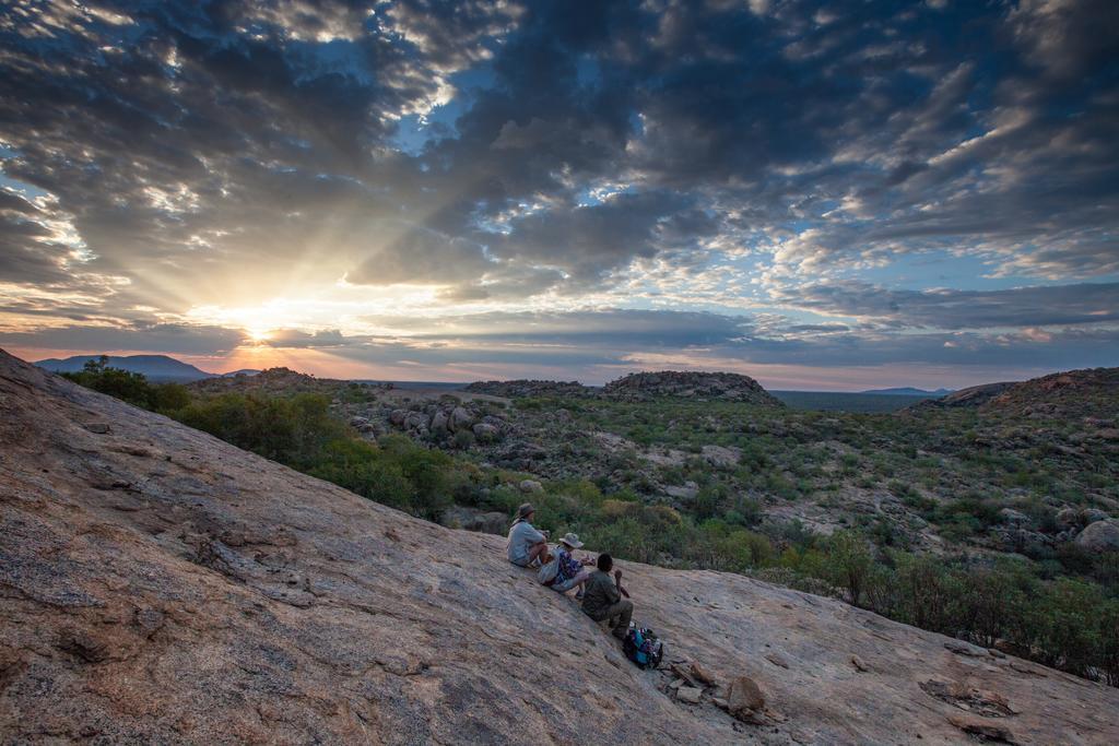 Erongo Wilderness Lodge โอมารูรู ภายนอก รูปภาพ