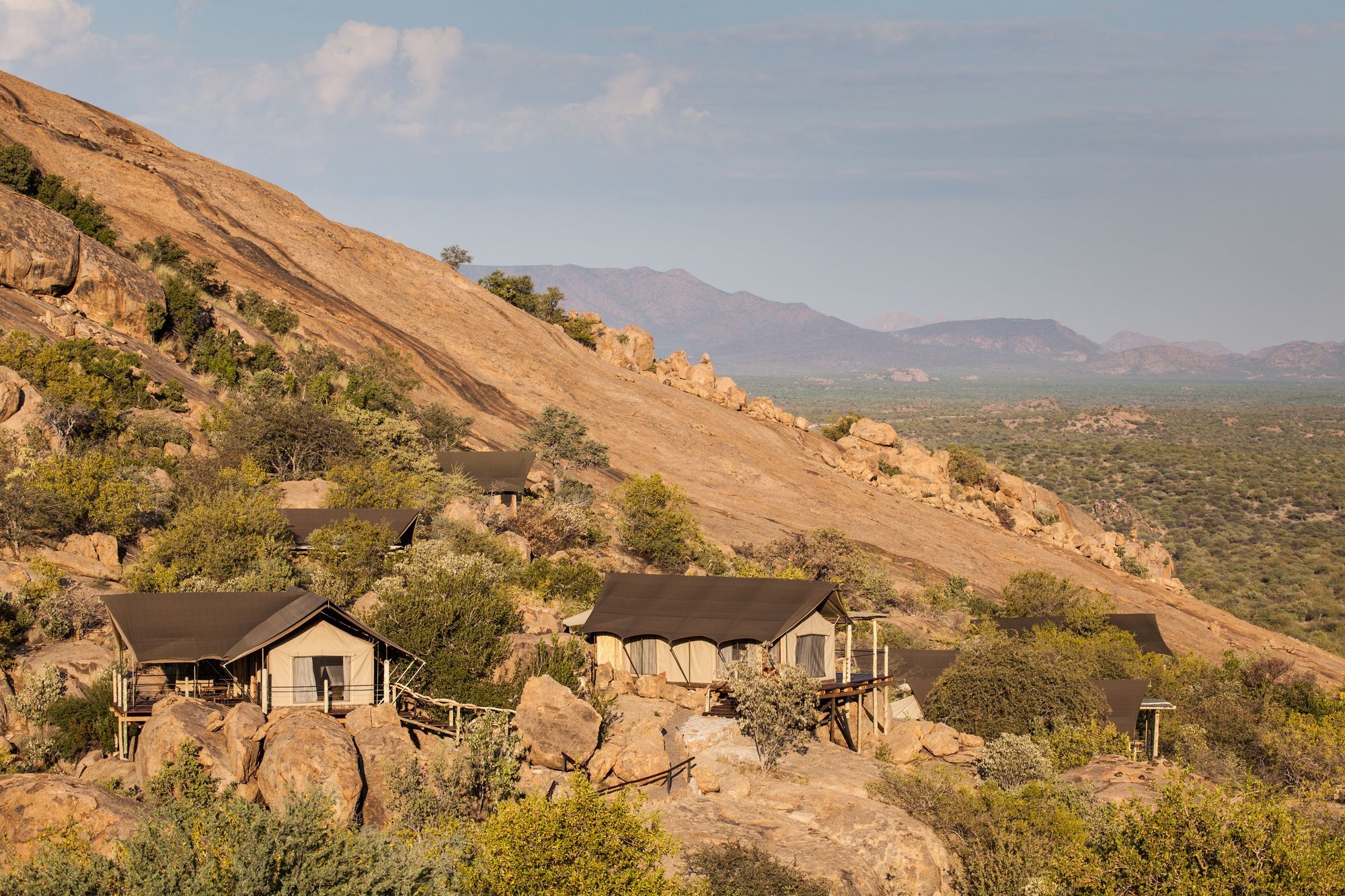 Erongo Wilderness Lodge โอมารูรู ภายนอก รูปภาพ