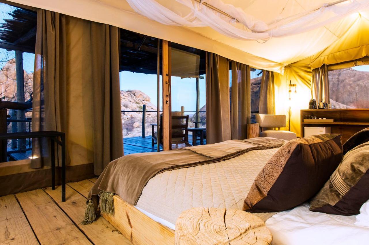 Erongo Wilderness Lodge โอมารูรู ภายนอก รูปภาพ