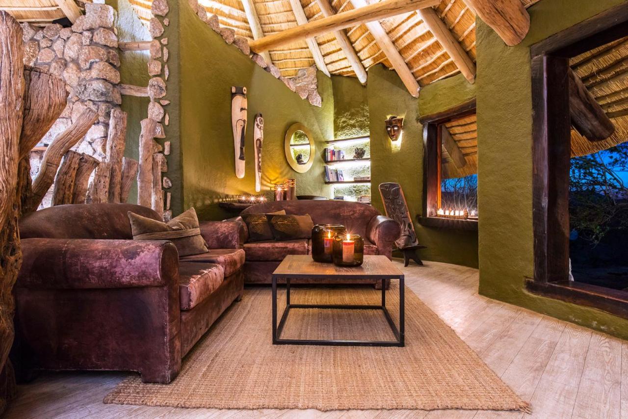 Erongo Wilderness Lodge โอมารูรู ภายนอก รูปภาพ