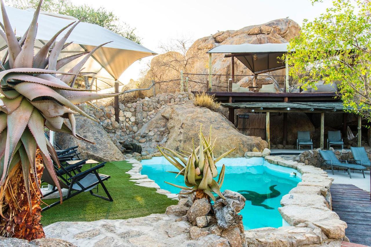 Erongo Wilderness Lodge โอมารูรู ภายนอก รูปภาพ